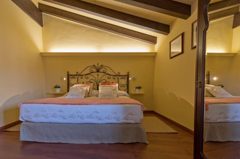 Hotel Cal Sastre Санта-Пау Экстерьер фото